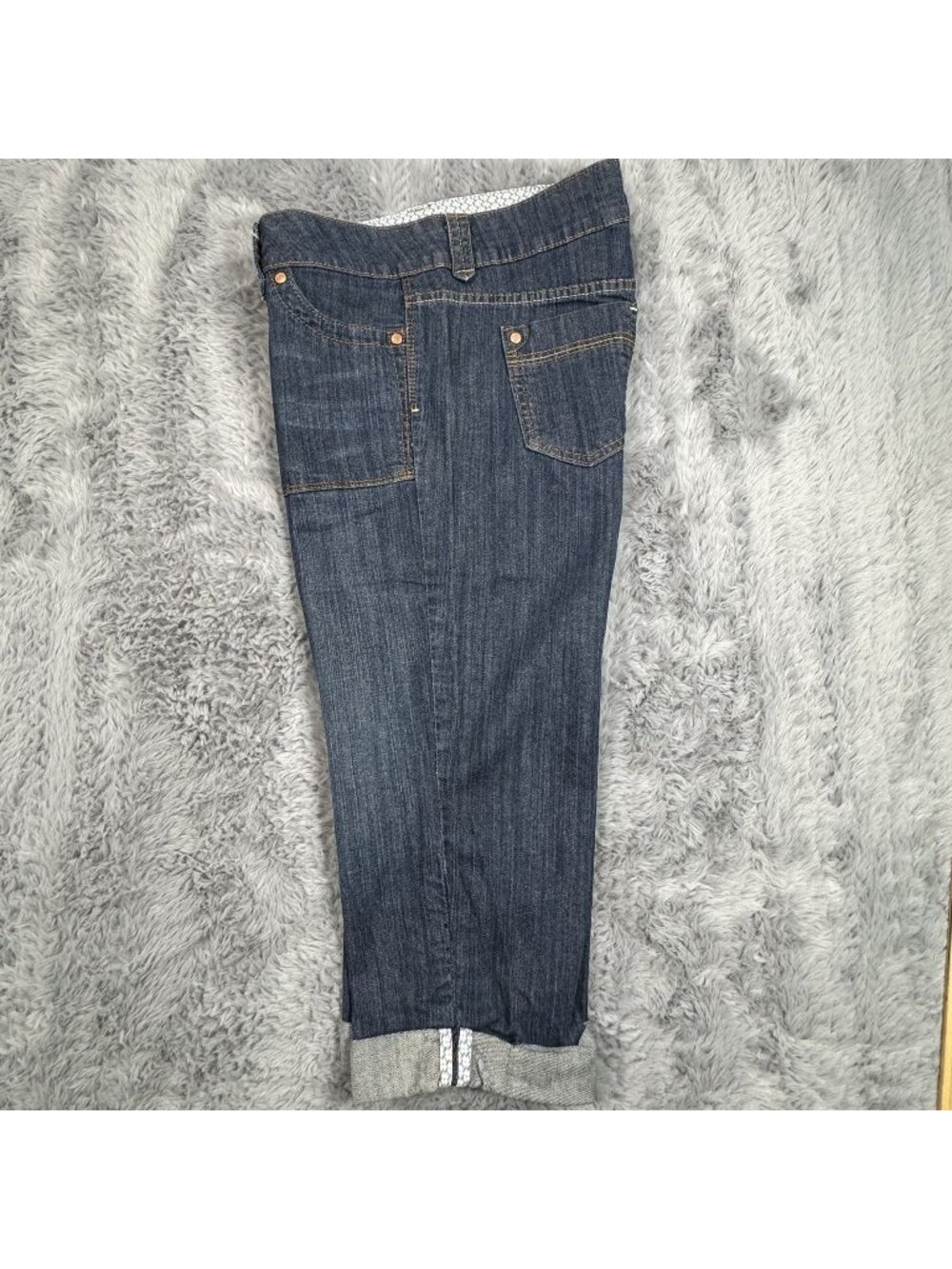 Faded Glory Women's Distressed Denim Capri Jeans Blue Stretch Cuffed 5-Pocket